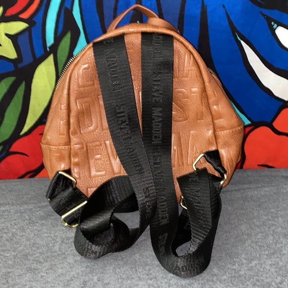 Steve Madden Small Fashion Backpack Style Bag - Picture 2 of 2